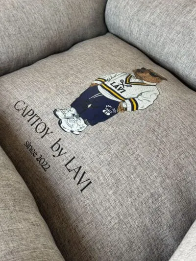 Cama Linho Capitoy Limited Edition cachorro deitado vista superior